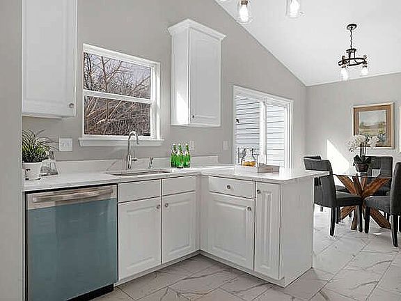 4th image of 3320 Tuscany Hills Ct