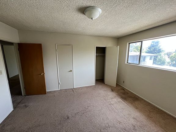 4th image of 1721 Huntington Dr APT K