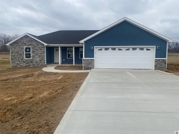 24 Fieldstone Cir, Cadiz, KY 42211