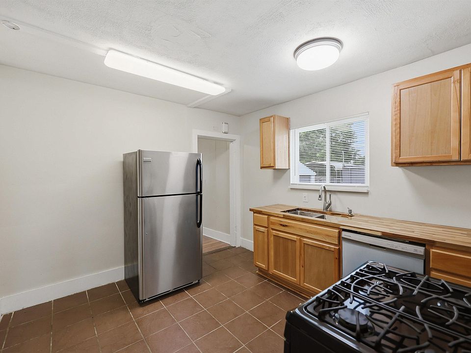 434 Camden St, photo 13