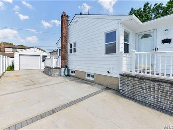 2nd image of 790 Pleasant Ave