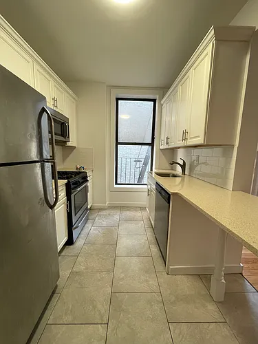 214 W 92nd St #5F Photo 1