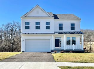 307 Dana Dr, New Stanton, PA 15639