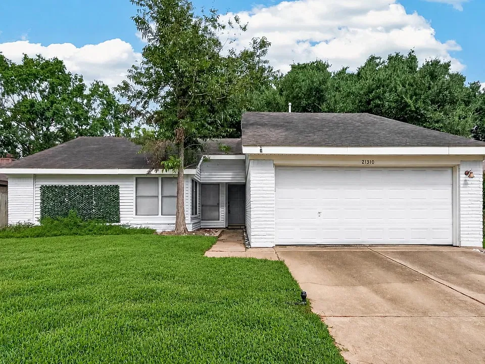 21310 Highland Knolls Dr