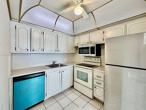 5th image of 82 Dorset Dr #B