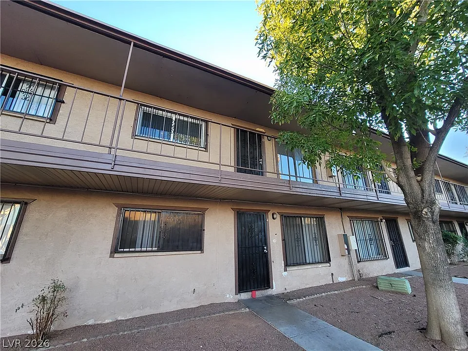 615 S Royal Crest Cir #10