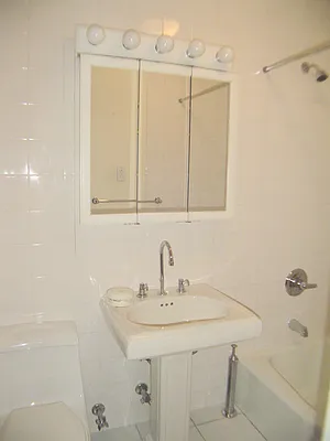 Rented by M.Woods & Associates | media 32