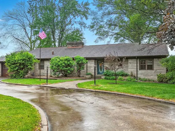 1810 N Bay Dr, Warsaw, IN 46580