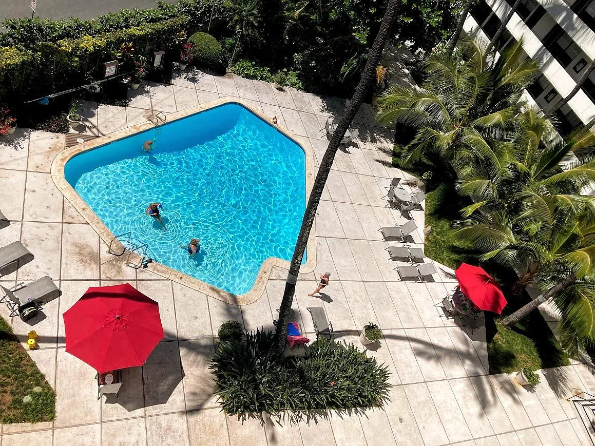 Photo 2 of 11 - 425 Ena Rd #605A - Honolulu, HI Building Photo - 425 Ena Rd #605A