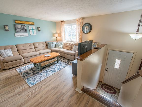 3rd image of 3586 W Carthage Ct