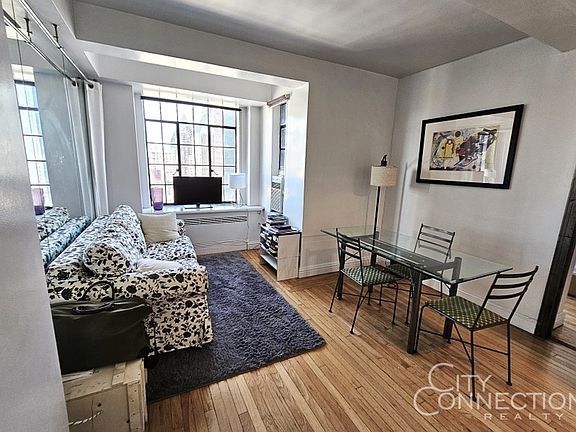 3rd image of 320 E 42nd St APT 2803