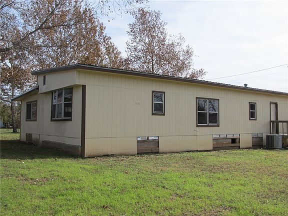 3rd image of 111 Linda Dr