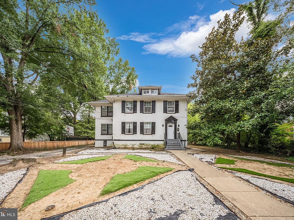 1st image of 4605 Calvert Rd #202