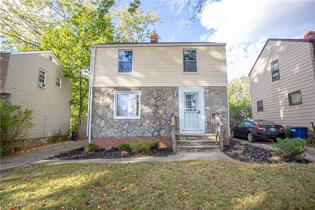 17415 Talford Ave photo 1