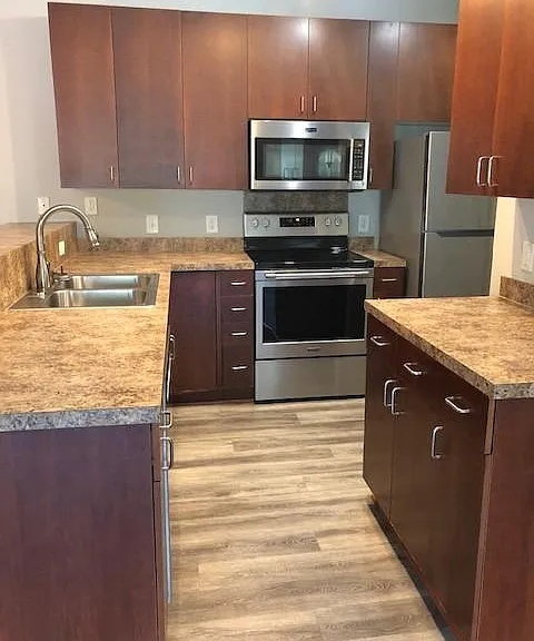 505 S Elgin Ct — Photo 6