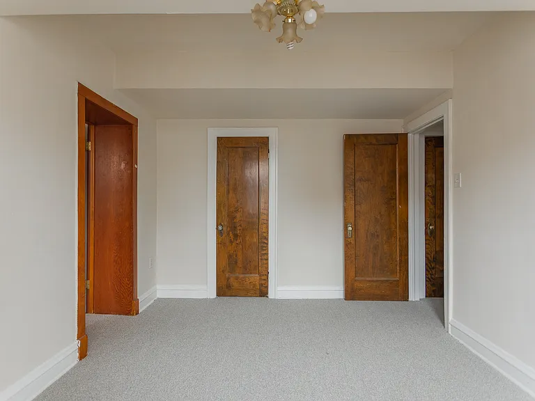 Bedroom 1225-G