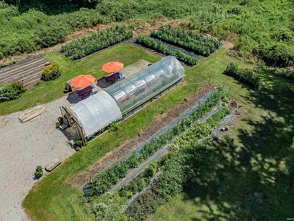 4th image of 1102 Hathaway Rd