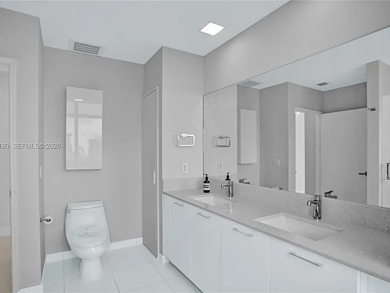 950 Brickell Bay Dr #4610 — Photo 15