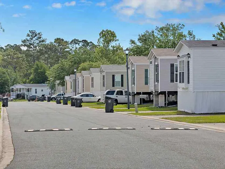 Woodland Estates (FL) — Photo 4