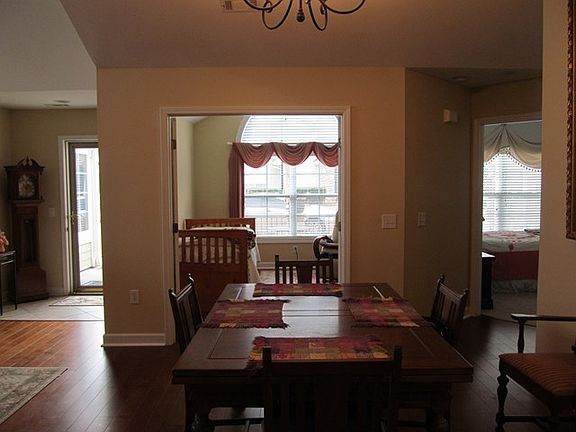 5th image of 129 Harvest Ln