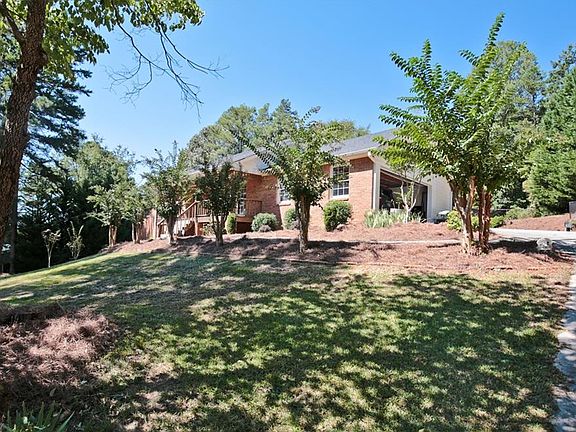 2nd image of 2126 Kings Mountain Dr NE