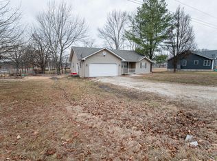 806 S Tebbets Ave, Belle, MO 65013