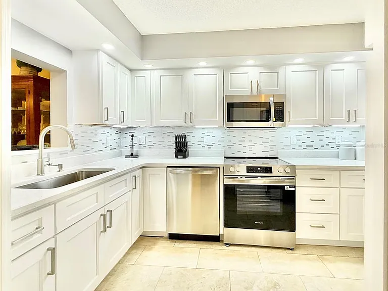 1247 S Martin Luther King Junior Ave #D103 — Photo 5