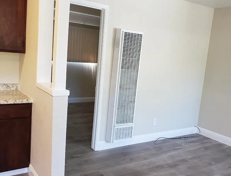 162 College St #11 — Photo 5