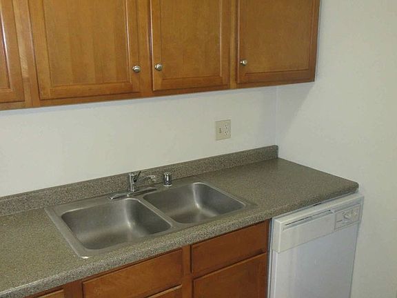 4th image of N111W15625 Vienna Ct #18
