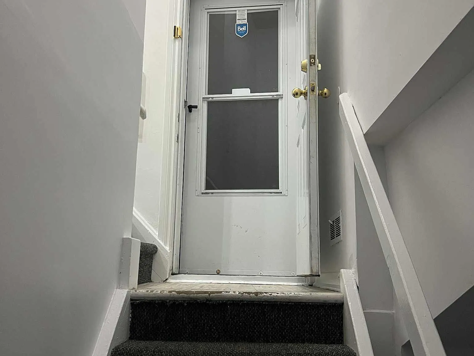 3 bed, $1,900 — Photo 2