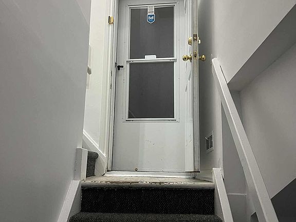 2nd image of 137 Janray Dr #Basement