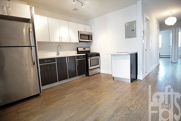 Rented by Lofts and Flats LLC | media 17