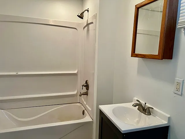 39 E Church St #1E — Photo 7