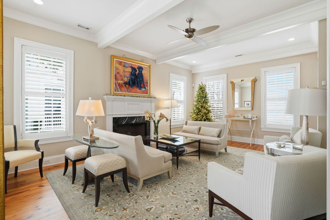 next background image