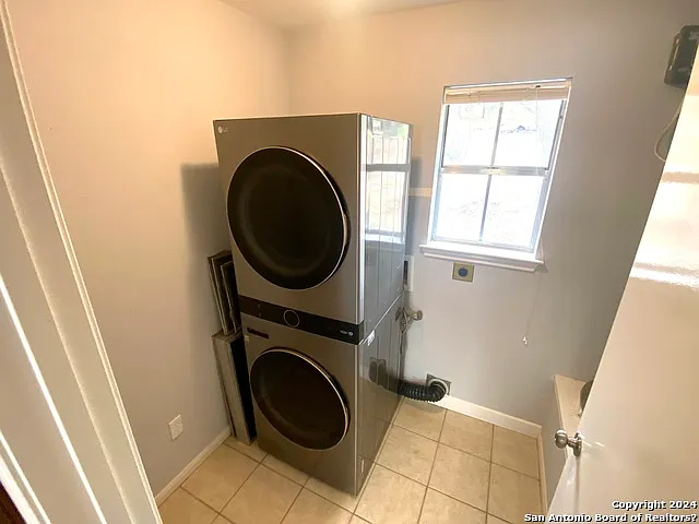 576 Gallagher Dr — Photo 28
