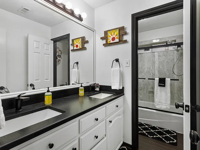 2902 Arroyo Ct S — Photo 12