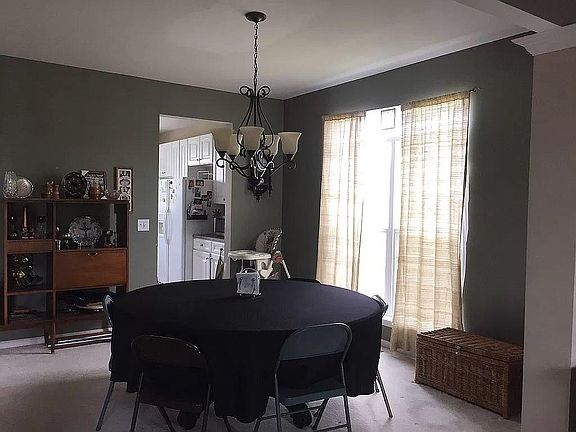 5th image of 10805 Lone Star Way #1