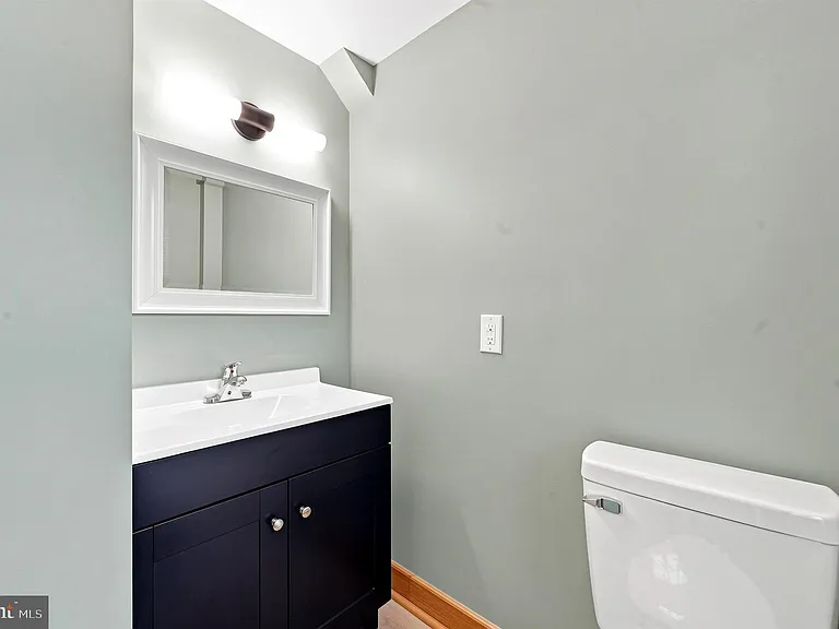 705 Forrest Ave — Photo 15