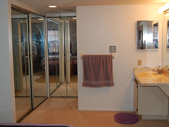 3rd image of 19505 Quesada Ave #H