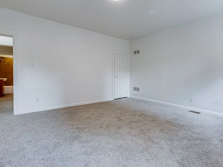 819 Proctor Way — Photo 10