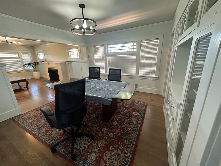 940 Santa Rosa St — Photo 10