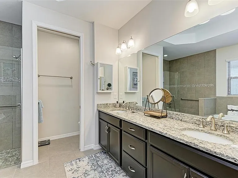 228 Maraviya Blvd — Photo 30