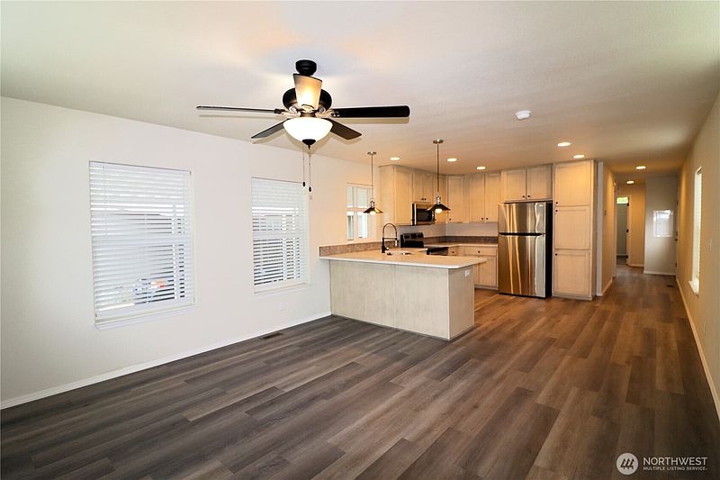 5th image of 1111 Archwood Drive SW #395