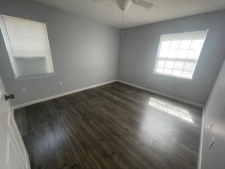 3705 SW 27th St #812 — Photo 3