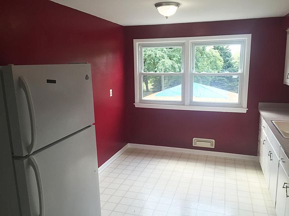 3rd image of 433 Gascoigne Dr