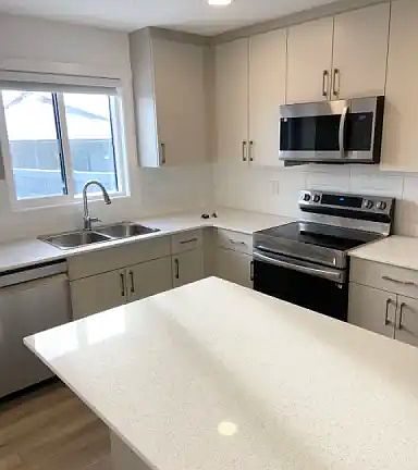 3rd image of 1245 Keswick Dr SW #3
