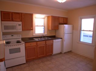 1781 Walnut St, Lauderdale, MN 55113