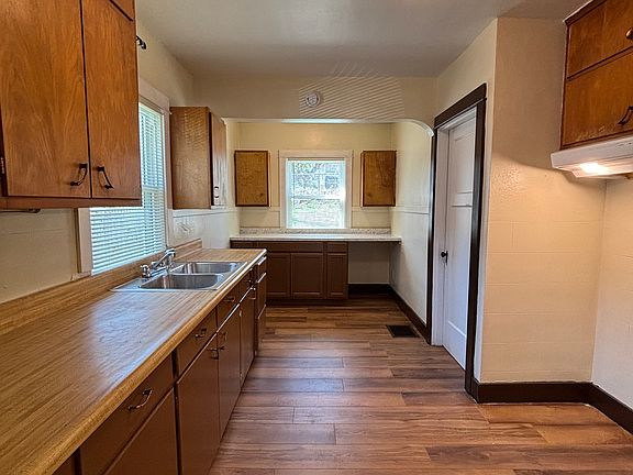 4th image of 2319 Theodore Ave