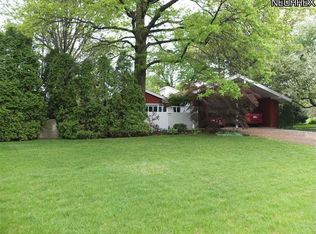 1356 Wilkshire Cir SW, North Canton, OH 44720