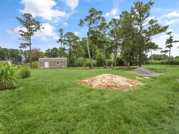 60 & 61 Doe Bay Ln, Chincoteague Island, VA 23336